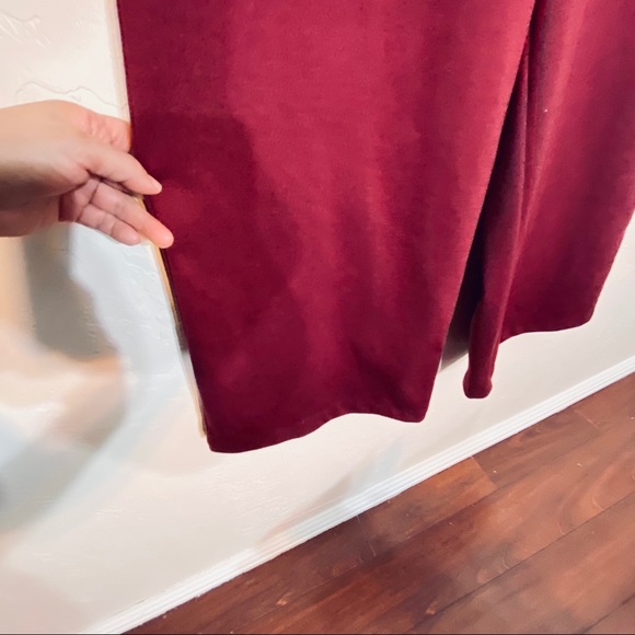 Have burgundy sweetheart neckline romper sz M - Picture 10 of 13